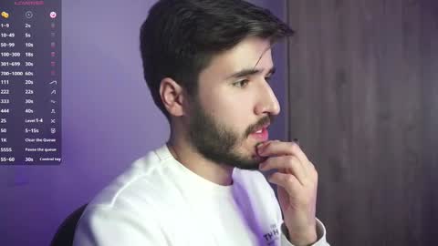 Snapshot of t0ny_wylie chatting on January 5, 2025, 12:09 am t0ny_wylie online show from January 5, 2025, 12:09 am