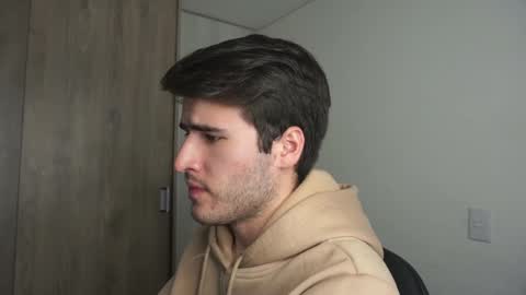 Snapshot of t0ny_wylie chatting on February 3, 2025, 10:32 pm t0ny_wylie online show from February 3, 2025, 10:32 pm