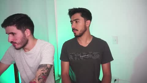 Snapshot of t0ny_wylie chatting on September 25, 2025, 8:34 pm t0ny_wylie online show from September 25, 2025, 8:34 pm