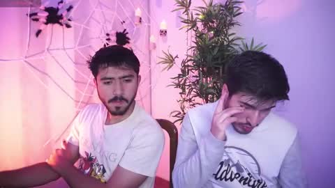 Snapshot of t0ny_wylie chatting on October 11, 2025, 8:51 pm t0ny_wylie online show from October 11, 2025, 8:51 pm