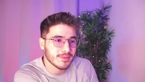t0ny_wylie online show from May 5, 2026, 1:24 am