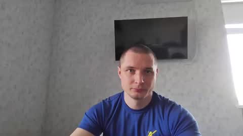 Snapshot of t30t chatting on May 2, 2026, 7:24 am Den online show from May 2, 2026, 7:24 am