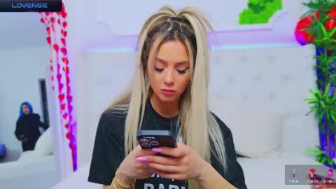 Arianna online show from February 19, 2025, 7:59 pm