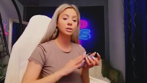 Snapshot of taahiraarabian chatting on March 6, 2026, 5:37 am Arianna online show from March 6, 2026, 5:37 am