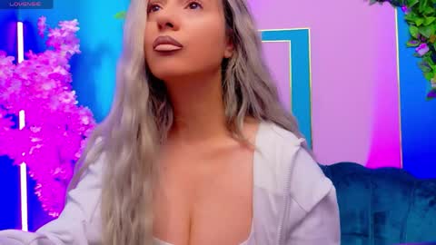 Arianna online show from May 7, 2026, 12:32 pm
