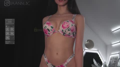 TAANNI online show from January 14, 2025, 10:44 pm