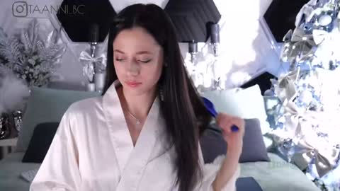 TAANNI online show from January 24, 2025, 8:44 am