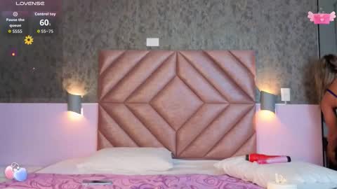 Snapshot of tabatamonroe chatting on December 17, 2025, 7:42 pm Tabata online show from December 17, 2025, 7:42 pm