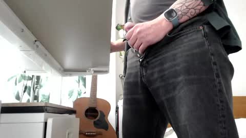 tache154167 online show from April 14, 2026, 11:49 am