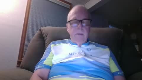 tacrunner66_ online show from January 19, 2025, 1:10 am