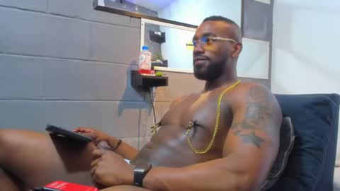 Snapshot of tafari_1 chatting on January 1, 2025, 12:53 am Tafari Zulu online show from January 1, 2025, 12:53 am