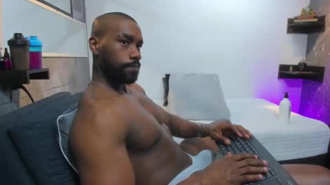 Snapshot of tafari_1 chatting on February 24, 2025, 10:25 pm Tafari Zulu online show from February 24, 2025, 10:25 pm