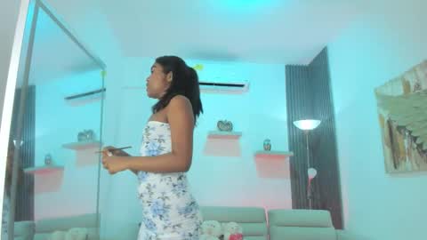 Snapshot of tahiela chatting on February 3, 2026, 11:48 am Tahiela online show from February 3, 2026, 11:48 am