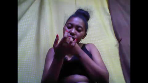 Snapshot of tahiriniah chatting on October 7, 2025, 6:27 pm tahiriniah online show from October 7, 2025, 6:27 pm