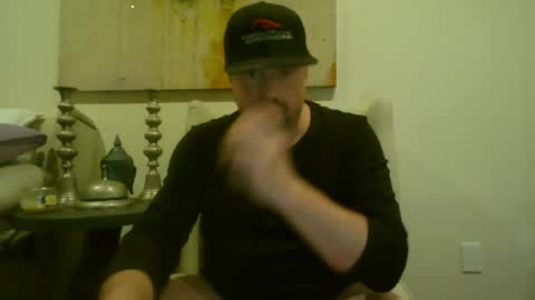 TaiBoi online show from December 28, 2024, 9:42 am