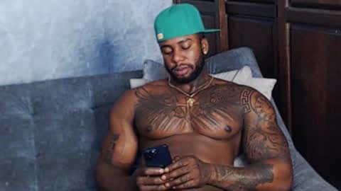 Tairon Tucke online show from January 8, 2025, 3:51 am