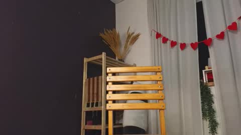 Snapshot of taissa_farmiga chatting on February 27, 2026, 3:23 pm Lizzy online show from February 27, 2026, 3:23 pm