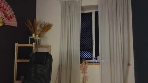 Snapshot of taissa_farmiga chatting on March 27, 2026, 8:26 am Lizzy online show from March 27, 2026, 8:26 am