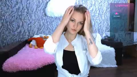 Snapshot of taissia_sweet chatting on September 29, 2025, 8:02 pm Im Taya  online show from September 29, 2025, 8:02 pm