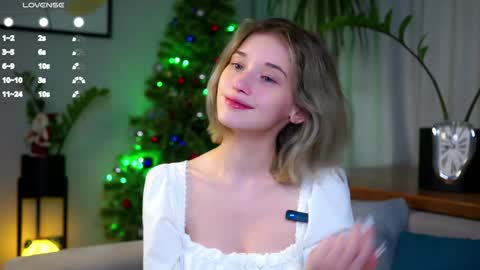 Mia online show from December 18, 2024, 1:59 am