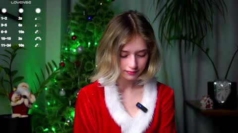 Mia online show from December 25, 2024, 1:42 am