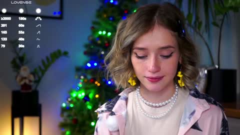 Mia online show from December 29, 2024, 10:12 am