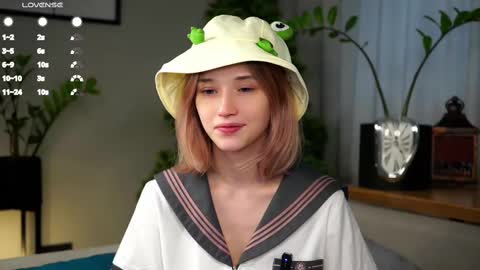 Mia online show from February 16, 2025, 5:04 am