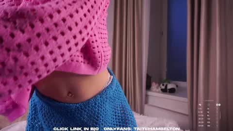 Mia online show from November 20, 2025, 1:17 am