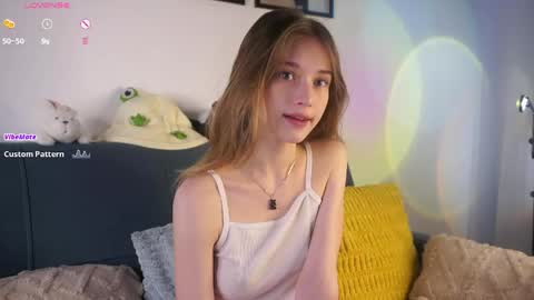 Mia online show from March 20, 2026, 1:43 am