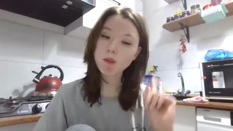 Lily online show from December 17, 2025, 3:07 pm