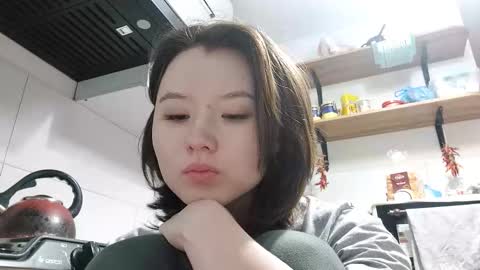 Lily online show from February 3, 2026, 3:06 pm