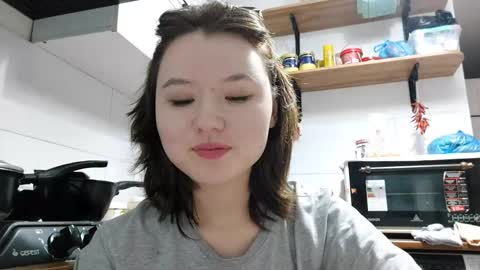 Lily online show from February 4, 2026, 1:28 pm