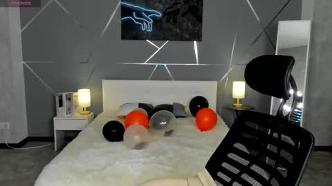 Sasha online show from November 7, 2025, 2:00 am