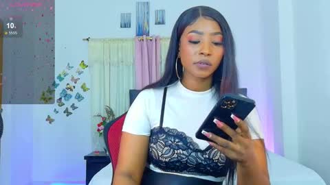 Snapshot of talianamoreno chatting on February 19, 2026, 1:23 am taliana modelo independiente online show from February 19, 2026, 1:23 am