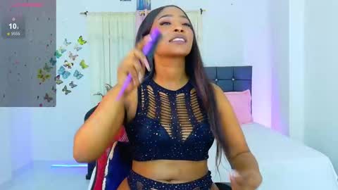 Snapshot of talianamoreno chatting on February 23, 2026, 1:25 am taliana modelo independiente online show from February 23, 2026, 1:25 am