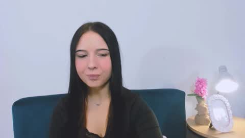 taliasensitive online show from December 1, 2025, 4:12 pm