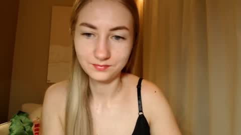  Kira  online show from January 28, 2025, 5:54 am