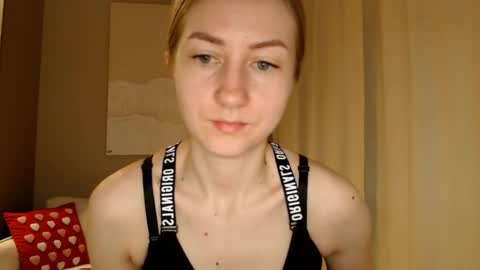  Kira  online show from February 28, 2025, 9:25 am