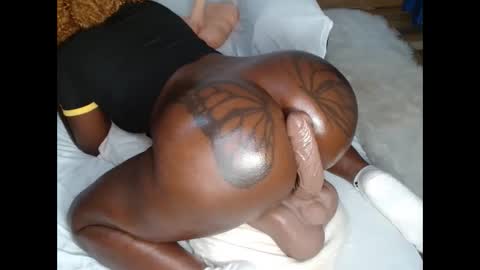 butterflyass online show from February 5, 2025, 3:55 am