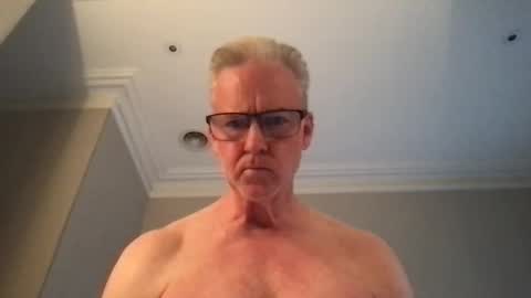 Snapshot of tallandfit000 chatting on November 7, 2025, 7:52 am tallandfit000 online show from November 7, 2025, 7:52 am