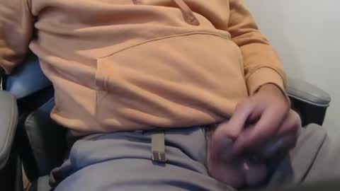 Snapshot of tallguysfbay chatting on October 17, 2025, 5:37 pm tallguysfbay online show from October 17, 2025, 5:37 pm