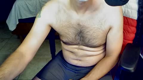 Snapshot of talltannhandsome chatting on September 24, 2025, 4:05 am talltannhandsome online show from September 24, 2025, 4:05 am