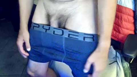 Snapshot of talltannhandsome chatting on October 23, 2025, 11:20 am talltannhandsome online show from October 23, 2025, 11:20 am