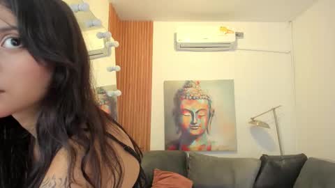Tami  online show from October 24, 2025, 12:12 pm