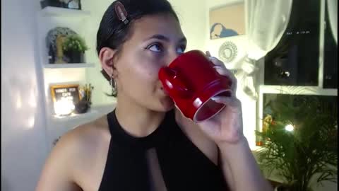 Snapshot of tamara_daniels chatting on March 9, 2025, 5:44 am Tamara online show from March 9, 2025, 5:44 am