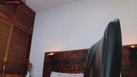 Snapshot of tamara_sanz1 chatting on October 3, 2025, 9:50 am    online show from October 3, 2025, 9:50 am