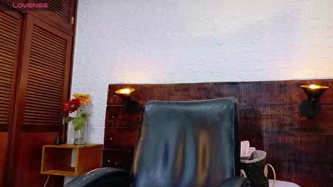 Snapshot of tamara_sanz1 chatting on October 8, 2025, 11:08 am    online show from October 8, 2025, 11:08 am