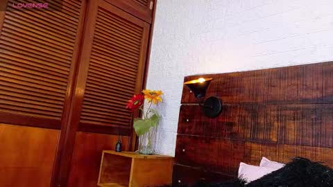 Snapshot of tamara_sanz1 chatting on October 9, 2025, 10:57 am    online show from October 9, 2025, 10:57 am