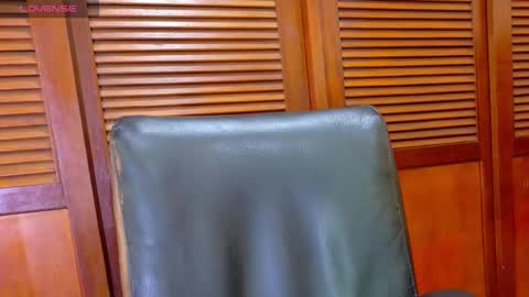 Snapshot of tamara_sanz1 chatting on October 10, 2025, 11:42 am    online show from October 10, 2025, 11:42 am