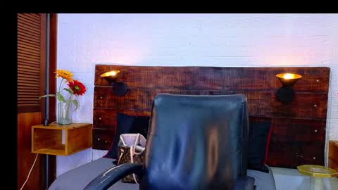 Snapshot of tamara_sanz1 chatting on October 16, 2025, 10:05 am    online show from October 16, 2025, 10:05 am